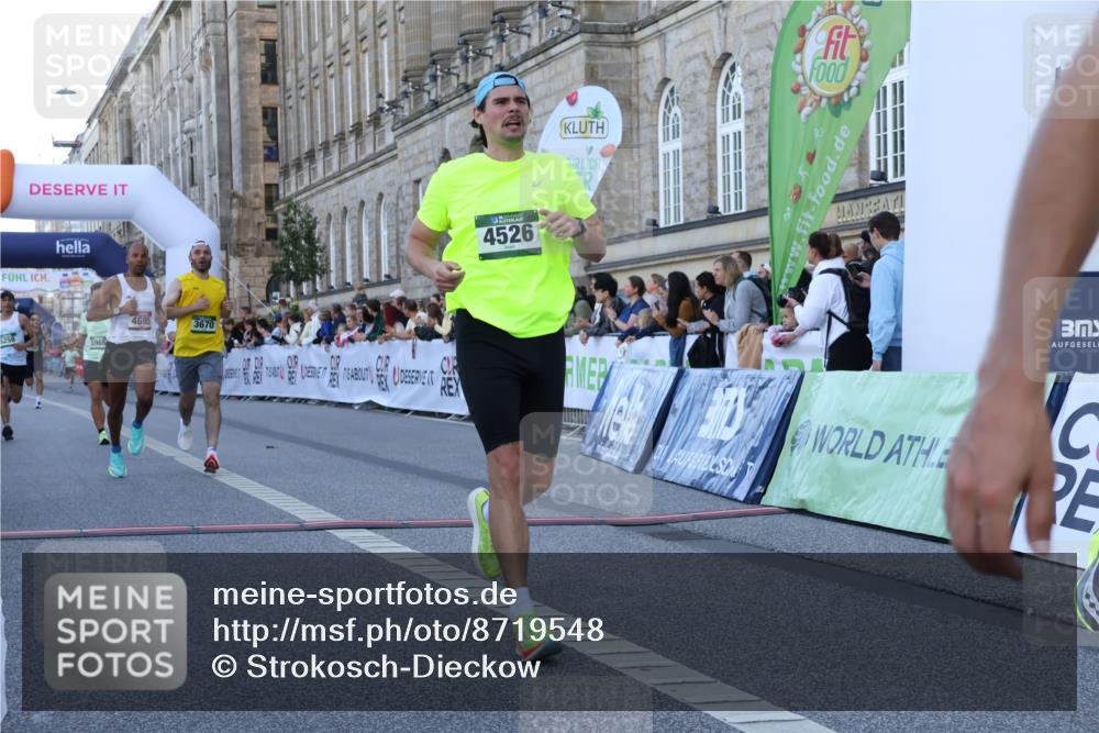 07.09.2025 - BARMER Alsterlauf Strokosch-Dieckow http://msf.ph/oto/8719548 07.09.2025 09:39:25 Ziel 2058, 3124, 3380, 3670, 4037, 4526, 4627, 4695, 5790, 5964, 5965, 5995, 6172, 8343, 8476 meine-sportfotos.de