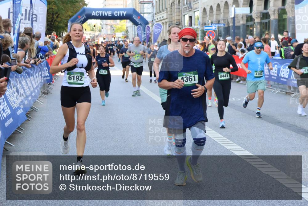 07.09.2025 - BARMER Alsterlauf Strokosch-Dieckow http://msf.ph/oto/8719559 07.09.2025 10:02:09 Ziel 2036, 2138, 2273, 2444, 2518, 2589, 2595, 2623, 2693, 2726, 2880, 2902, 2952, 3082, 3111, 3113, 3210, 3235, 3253, 3747, 3967, 4038, 4085, 4163, 4266, 4329, 4411, 4454, 4476, 4493, 4494, 4574, 4668, 4735, 4982, 5221, 5259, 5328, 5454, 5482, 5540, 5556, 5580, 5590, 5636, 5672, 5699, 5794, 5809, 5859, 5928, 6147, 6155, 6164, 8029, 8036, 8406, 8420, 8429 meine-sportfotos.de