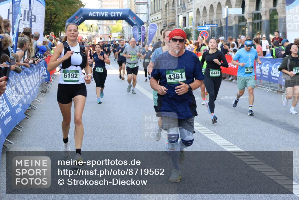 07.09.2025 - BARMER Alsterlauf Strokosch-Dieckow http://msf.ph/oto/8719562 07.09.2025 10:02:08 Ziel 2036, 2138, 2273, 2274, 2444, 2518, 2589, 2595, 2623, 2693, 2726, 2880, 2902, 2952, 3082, 3111, 3113, 3210, 3226, 3235, 3253, 3747, 3937, 3967, 4038, 4085, 4163, 4266, 4329, 4411, 4454, 4476, 4493, 4494, 4574, 4735, 4861, 4982, 5221, 5259, 5328, 5454, 5482, 5540, 5556, 5580, 5590, 5636, 5672, 5699, 5794, 5809, 5859, 6147, 6155, 6164, 8029, 8036, 8420, 8429 meine-sportfotos.de