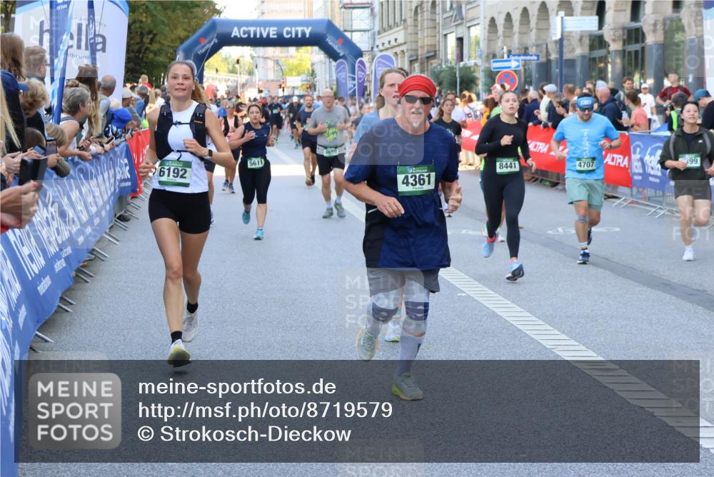 07.09.2025 - BARMER Alsterlauf Strokosch-Dieckow http://msf.ph/oto/8719579 07.09.2025 10:02:08 Ziel 2036, 2138, 2273, 2274, 2444, 2518, 2589, 2595, 2623, 2693, 2726, 2880, 2902, 2952, 3082, 3111, 3113, 3210, 3226, 3235, 3253, 3747, 3937, 3967, 4038, 4085, 4163, 4266, 4329, 4411, 4454, 4476, 4493, 4494, 4574, 4735, 4861, 4982, 5221, 5259, 5328, 5454, 5482, 5540, 5556, 5580, 5590, 5636, 5672, 5699, 5794, 5809, 5859, 6147, 6155, 6164, 8029, 8036, 8420, 8429 meine-sportfotos.de