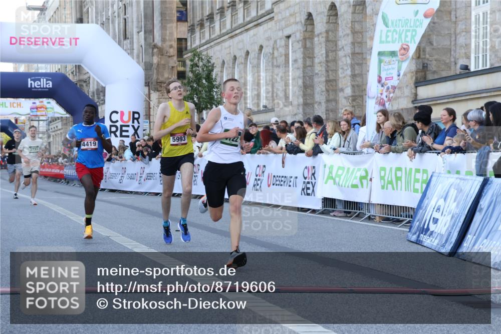 07.09.2025 - BARMER Alsterlauf Strokosch-Dieckow http://msf.ph/oto/8719606 07.09.2025 09:39:47 Ziel 3639, 3733, 3999, 4122, 4192, 4419, 4798, 5209, 5687, 5993 meine-sportfotos.de