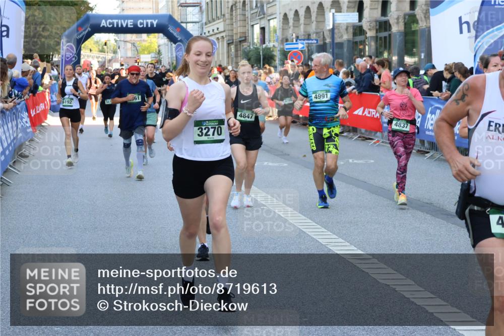 07.09.2025 - BARMER Alsterlauf Strokosch-Dieckow http://msf.ph/oto/8719613 07.09.2025 10:02:05 Ziel 2036, 2138, 2217, 2273, 2274, 2346, 2444, 2518, 2589, 2595, 2623, 2693, 2726, 2880, 2885, 2902, 2952, 3082, 3111, 3113, 3210, 3226, 3235, 3253, 3375, 3747, 3865, 3937, 3967, 4038, 4163, 4266, 4329, 4411, 4454, 4476, 4493, 4494, 4574, 4735, 4823, 4861, 4982, 5259, 5328, 5454, 5482, 5512, 5540, 5556, 5672, 5699, 5794, 5859, 6147, 6155, 8294, 8429 meine-sportfotos.de