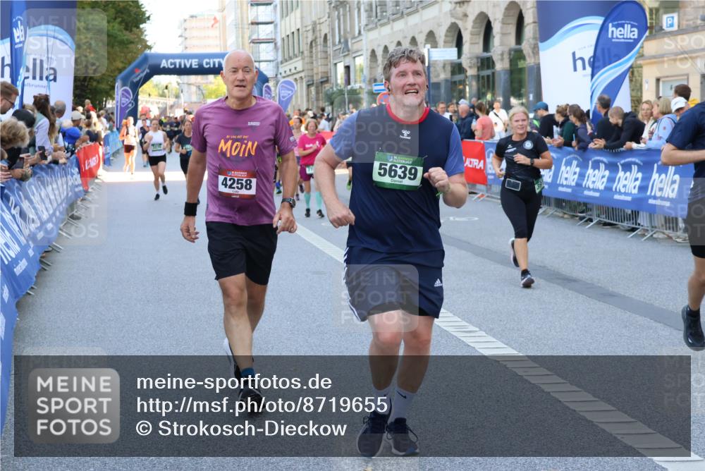 07.09.2025 - BARMER Alsterlauf Strokosch-Dieckow http://msf.ph/oto/8719655 07.09.2025 10:01:59 Ziel 2036, 2217, 2273, 2274, 2346, 2347, 2589, 2595, 2623, 2693, 2726, 2766, 2811, 2885, 2902, 2952, 3082, 3210, 3226, 3235, 3375, 3431, 3498, 3747, 3826, 3865, 3937, 3967, 4027, 4038, 4170, 4232, 4266, 4411, 4454, 4823, 4861, 4982, 5259, 5312, 5482, 5512, 5540, 5556, 5672, 5794, 5857, 5859, 5891, 6058, 6147, 6155, 8010, 8215, 8261, 8294, 8429 meine-sportfotos.de