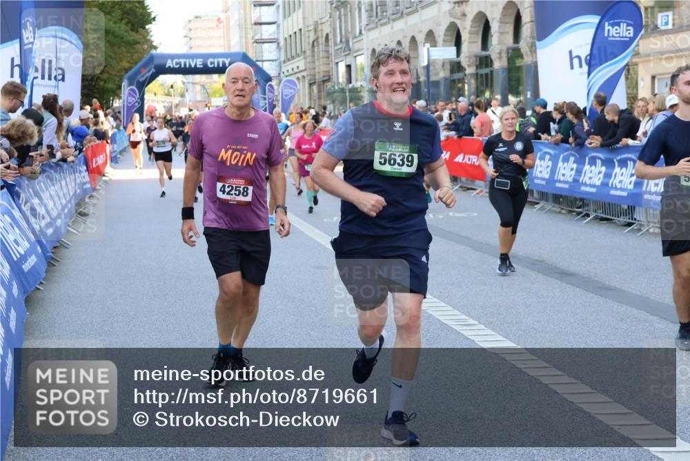 07.09.2025 - BARMER Alsterlauf Strokosch-Dieckow http://msf.ph/oto/8719661 07.09.2025 10:01:58 Ziel 2036, 2217, 2273, 2274, 2346, 2347, 2589, 2595, 2623, 2675, 2693, 2726, 2766, 2811, 2885, 2902, 2952, 3082, 3210, 3226, 3235, 3375, 3431, 3498, 3747, 3826, 3865, 3937, 3967, 4027, 4038, 4170, 4232, 4266, 4411, 4454, 4557, 4823, 4861, 4982, 5259, 5312, 5482, 5512, 5540, 5556, 5672, 5857, 5891, 6058, 6091, 6147, 6155, 8010, 8215, 8261, 8294, 8429 meine-sportfotos.de