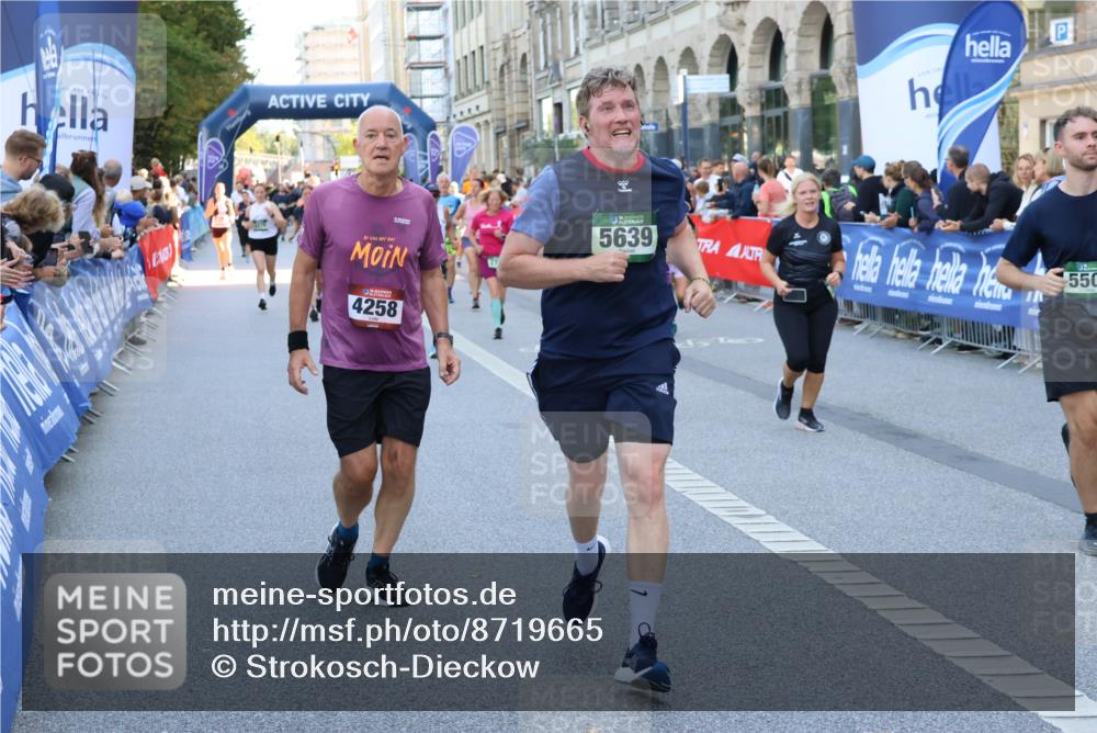07.09.2025 - BARMER Alsterlauf Strokosch-Dieckow http://msf.ph/oto/8719665 07.09.2025 10:01:58 Ziel 2036, 2217, 2273, 2274, 2346, 2347, 2589, 2595, 2623, 2675, 2693, 2726, 2766, 2811, 2885, 2902, 2952, 3082, 3210, 3226, 3235, 3375, 3431, 3498, 3747, 3826, 3865, 3937, 3967, 4027, 4038, 4170, 4232, 4266, 4411, 4454, 4557, 4823, 4861, 4982, 5259, 5312, 5482, 5512, 5540, 5556, 5672, 5857, 5891, 6058, 6091, 6147, 6155, 8010, 8215, 8261, 8294, 8429 meine-sportfotos.de