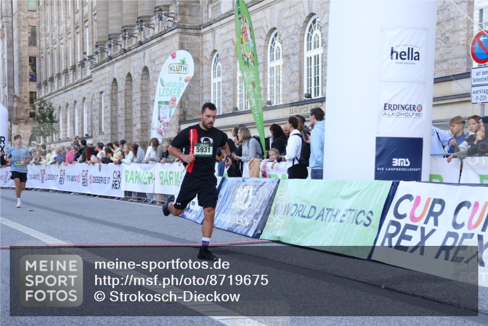 07.09.2025 - BARMER Alsterlauf Strokosch-Dieckow http://msf.ph/oto/8719675 07.09.2025 09:40:19 Ziel 2658, 4639, 4645, 4747, 4916, 5863, 5931, 6309, 8437 meine-sportfotos.de