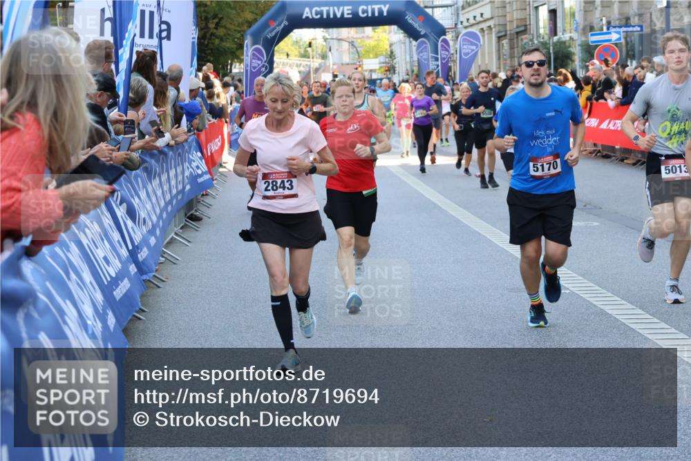 07.09.2025 - BARMER Alsterlauf Strokosch-Dieckow http://msf.ph/oto/8719694 07.09.2025 10:01:52 Ziel 2036, 2217, 2274, 2346, 2347, 2522, 2589, 2667, 2675, 2693, 2726, 2766, 2811, 2885, 2902, 2952, 3082, 3226, 3235, 3375, 3431, 3498, 3524, 3747, 3762, 3826, 3865, 3937, 4027, 4170, 4232, 4266, 4454, 4557, 4823, 4861, 5093, 5181, 5312, 5512, 5540, 5556, 5774, 5857, 5891, 6058, 6091, 6147, 6155, 8010, 8215, 8261, 8294, 8429 meine-sportfotos.de