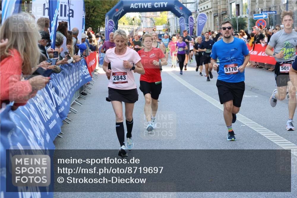 07.09.2025 - BARMER Alsterlauf Strokosch-Dieckow http://msf.ph/oto/8719697 07.09.2025 10:01:52 Ziel 2036, 2217, 2274, 2346, 2347, 2522, 2589, 2667, 2675, 2693, 2726, 2766, 2811, 2885, 2902, 2952, 3082, 3226, 3235, 3375, 3431, 3498, 3524, 3747, 3762, 3826, 3865, 3937, 4027, 4170, 4232, 4266, 4454, 4557, 4823, 4861, 5093, 5181, 5312, 5512, 5540, 5556, 5774, 5857, 5891, 6058, 6091, 6147, 6155, 8010, 8215, 8261, 8294, 8429 meine-sportfotos.de