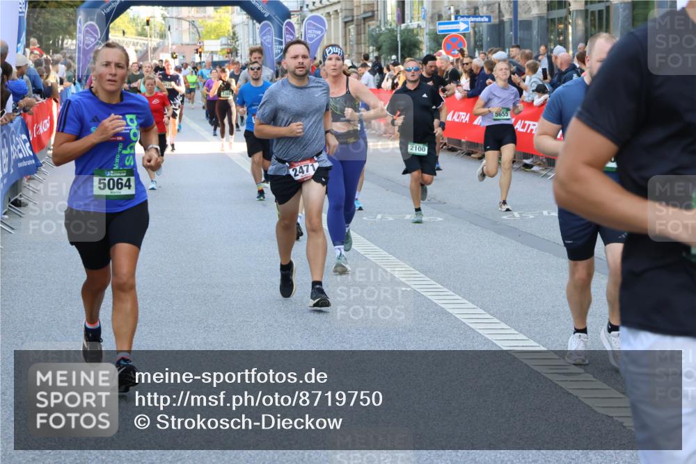07.09.2025 - BARMER Alsterlauf Strokosch-Dieckow http://msf.ph/oto/8719750 07.09.2025 10:01:47 Ziel 2217, 2346, 2347, 2522, 2667, 2675, 2766, 2774, 2811, 2885, 3282, 3375, 3431, 3498, 3524, 3659, 3762, 3826, 3865, 4027, 4170, 4232, 4399, 4557, 4707, 4708, 4823, 5056, 5093, 5181, 5312, 5512, 5611, 5774, 5852, 5857, 5891, 6058, 6091, 6192, 8010, 8035, 8215, 8261, 8294, 8441 meine-sportfotos.de