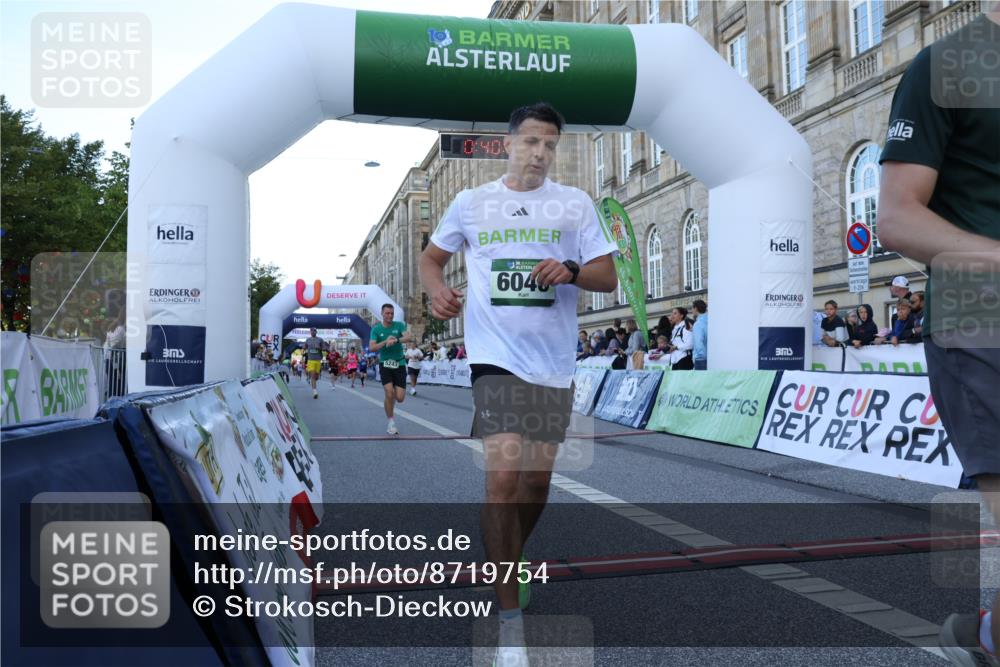 07.09.2025 - BARMER Alsterlauf Strokosch-Dieckow http://msf.ph/oto/8719754 07.09.2025 09:40:52 Ziel 2017, 2358, 3673, 3979, 4005, 5143, 5243, 5525, 6040 meine-sportfotos.de