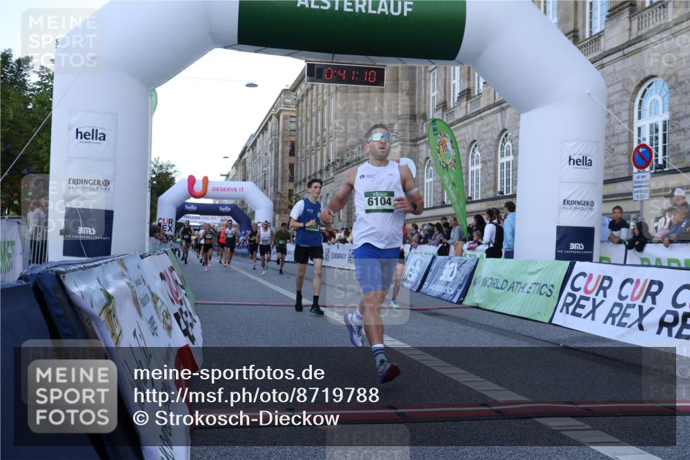 07.09.2025 - BARMER Alsterlauf Strokosch-Dieckow http://msf.ph/oto/8719788 07.09.2025 09:41:08 Ziel 2583, 2677, 4305, 4307, 4498, 5210, 5392, 5528, 6104, 6307, 8424, 8435, 8455 meine-sportfotos.de