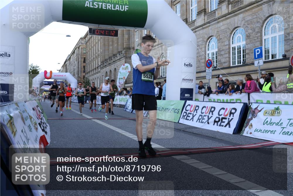 07.09.2025 - BARMER Alsterlauf Strokosch-Dieckow http://msf.ph/oto/8719796 07.09.2025 09:41:11 Ziel 2583, 2677, 4305, 4307, 4498, 5210, 5392, 5528, 6104, 6307, 8232, 8424, 8435, 8455 meine-sportfotos.de