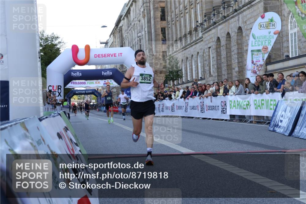 07.09.2025 - BARMER Alsterlauf Strokosch-Dieckow http://msf.ph/oto/8719818 07.09.2025 09:41:22 Ziel 3097, 3516, 3852, 8232 meine-sportfotos.de