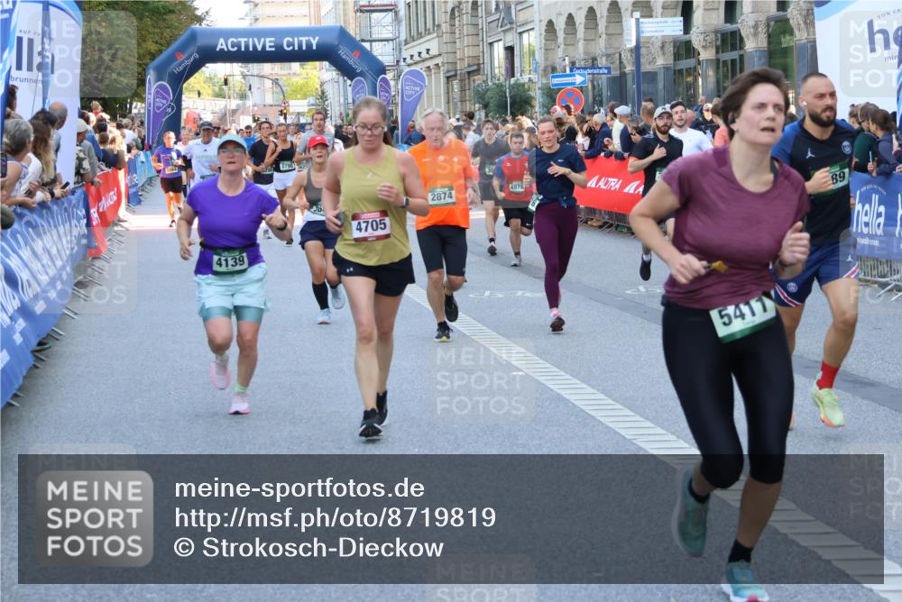 07.09.2025 - BARMER Alsterlauf Strokosch-Dieckow http://msf.ph/oto/8719819 07.09.2025 10:01:37 Ziel 2405, 2522, 2667, 2749, 2774, 3270, 3282, 3524, 3659, 3738, 3762, 3910, 4107, 4361, 4399, 4707, 4708, 4837, 4847, 4999, 5056, 5093, 5181, 5279, 5508, 5514, 5611, 5774, 5852, 6182, 6192, 6220, 6325, 8035, 8047, 8441 meine-sportfotos.de