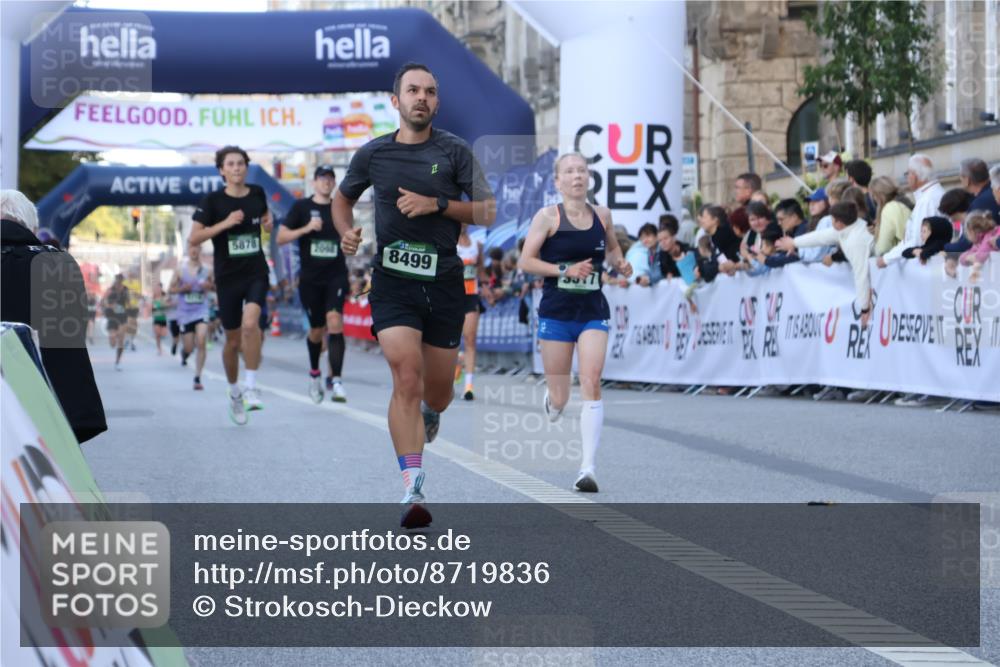 07.09.2025 - BARMER Alsterlauf Strokosch-Dieckow http://msf.ph/oto/8719836 07.09.2025 09:41:38 Ziel 2098, 3517, 5878, 8499 meine-sportfotos.de