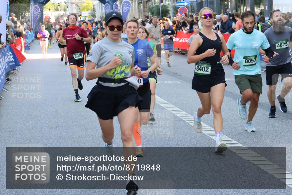 07.09.2025 - BARMER Alsterlauf Strokosch-Dieckow http://msf.ph/oto/8719848 07.09.2025 10:01:30 Ziel 2100, 2405, 2749, 2863, 2917, 3171, 3270, 3360, 3738, 3824, 3910, 4107, 4258, 4361, 4399, 4707, 4708, 4837, 4847, 4999, 5012, 5013, 5056, 5170, 5279, 5508, 5514, 5611, 5639, 5655, 5852, 6182, 6192, 6220, 6325, 8035, 8047, 8208 meine-sportfotos.de