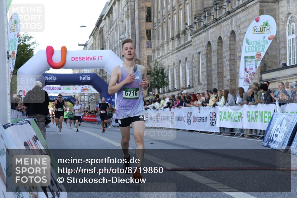 07.09.2025 - BARMER Alsterlauf Strokosch-Dieckow http://msf.ph/oto/8719860 07.09.2025 09:41:49 Ziel 2098, 2694, 3597, 3906, 4632, 5161, 5476, 5716, 6125 meine-sportfotos.de