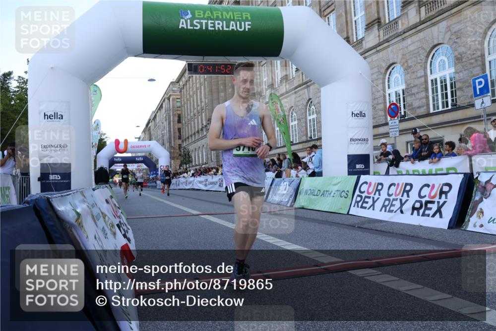 07.09.2025 - BARMER Alsterlauf Strokosch-Dieckow http://msf.ph/oto/8719865 07.09.2025 09:41:51 Ziel 2694, 3597, 3906, 4632, 5161, 5476, 5716, 6125, 6306, 8375 meine-sportfotos.de