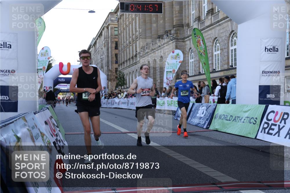 07.09.2025 - BARMER Alsterlauf Strokosch-Dieckow http://msf.ph/oto/8719873 07.09.2025 09:41:55 Ziel 2097, 2694, 3597, 3906, 4745, 5149, 5476, 6139, 6306, 8375 meine-sportfotos.de