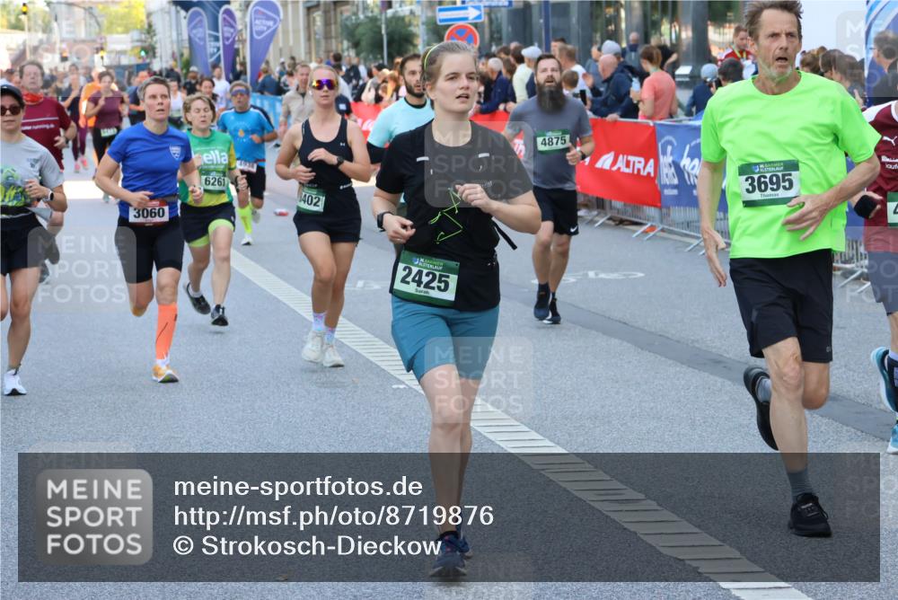 07.09.2025 - BARMER Alsterlauf Strokosch-Dieckow http://msf.ph/oto/8719876 07.09.2025 10:01:28 Ziel 2100, 2405, 2624, 2749, 2843, 2863, 2917, 3171, 3270, 3360, 3738, 3824, 3910, 4107, 4258, 4361, 4707, 4837, 4847, 4999, 5012, 5013, 5056, 5170, 5279, 5508, 5514, 5639, 5655, 5852, 6182, 6192, 6220, 6325, 8047, 8208 meine-sportfotos.de