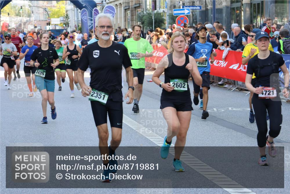 07.09.2025 - BARMER Alsterlauf Strokosch-Dieckow http://msf.ph/oto/8719881 07.09.2025 10:01:24 Ziel 2100, 2405, 2471, 2624, 2749, 2756, 2798, 2843, 2863, 2917, 3171, 3214, 3215, 3360, 3628, 3738, 3824, 3910, 4107, 4258, 4847, 4976, 4999, 5012, 5013, 5064, 5170, 5306, 5508, 5514, 5639, 5655, 6060, 6220, 6325, 8047, 8208, 8295 meine-sportfotos.de