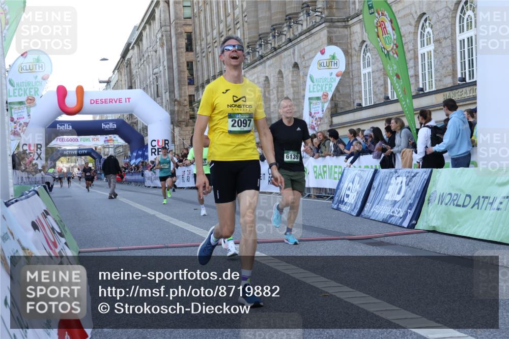 07.09.2025 - BARMER Alsterlauf Strokosch-Dieckow http://msf.ph/oto/8719882 07.09.2025 09:42:00 Ziel 2097, 2694, 3163, 3597, 3906, 4383, 4665, 4745, 5149, 5476, 6139, 6306, 8375 meine-sportfotos.de
