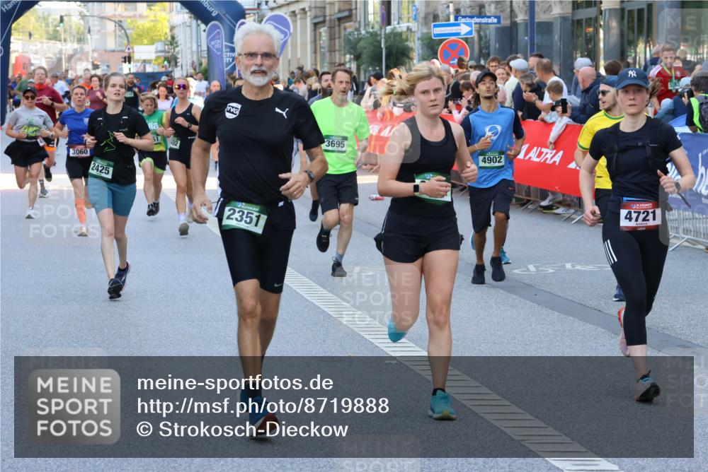 07.09.2025 - BARMER Alsterlauf Strokosch-Dieckow http://msf.ph/oto/8719888 07.09.2025 10:01:24 Ziel 2100, 2405, 2471, 2624, 2749, 2756, 2798, 2843, 2863, 2917, 3171, 3214, 3215, 3360, 3628, 3738, 3824, 3910, 4107, 4258, 4847, 4976, 4999, 5012, 5013, 5064, 5170, 5306, 5508, 5514, 5639, 5655, 6060, 6220, 6325, 8047, 8208, 8295 meine-sportfotos.de