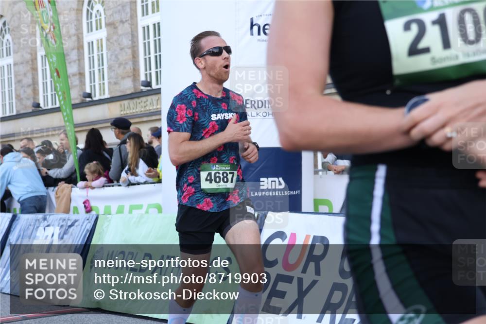 07.09.2025 - BARMER Alsterlauf Strokosch-Dieckow http://msf.ph/oto/8719903 07.09.2025 09:42:13 Ziel 2106, 2250, 3405, 4687, 5583, 5828 meine-sportfotos.de