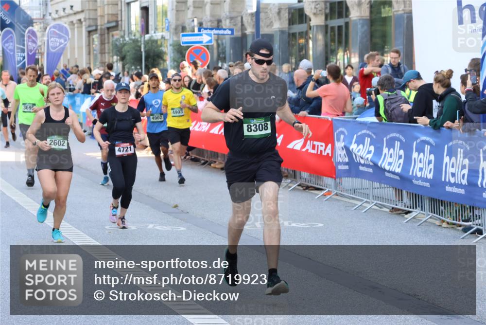 07.09.2025 - BARMER Alsterlauf Strokosch-Dieckow http://msf.ph/oto/8719923 07.09.2025 10:01:21 Ziel 2100, 2405, 2471, 2553, 2624, 2749, 2756, 2798, 2843, 2863, 2917, 3008, 3171, 3214, 3215, 3360, 3628, 3738, 3824, 3910, 4258, 4976, 4999, 5012, 5013, 5064, 5107, 5170, 5220, 5289, 5306, 5508, 5514, 5639, 5655, 5849, 6060, 6243, 8047, 8208, 8295 meine-sportfotos.de