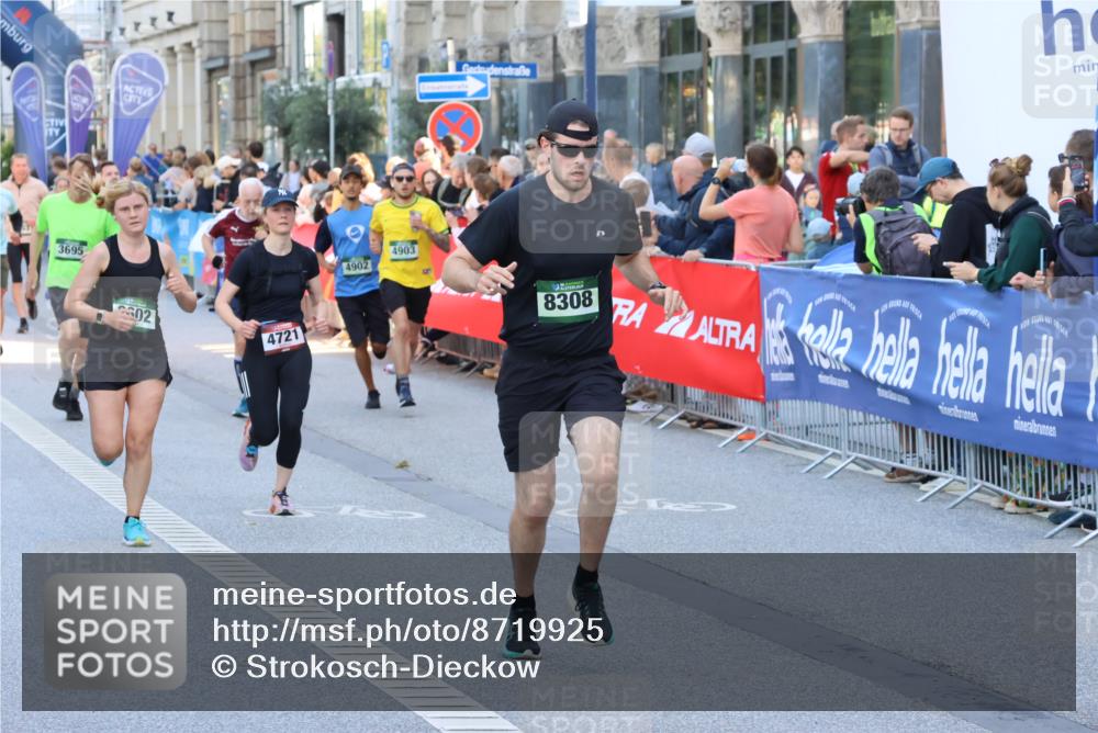 07.09.2025 - BARMER Alsterlauf Strokosch-Dieckow http://msf.ph/oto/8719925 07.09.2025 10:01:21 Ziel 2100, 2405, 2471, 2553, 2624, 2749, 2756, 2798, 2843, 2863, 2917, 3008, 3171, 3214, 3215, 3360, 3628, 3738, 3824, 3910, 4258, 4976, 4999, 5012, 5013, 5064, 5107, 5170, 5220, 5289, 5306, 5508, 5514, 5639, 5655, 5849, 6060, 6243, 8047, 8208, 8295 meine-sportfotos.de