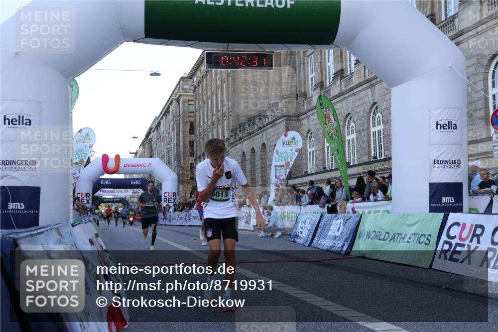 07.09.2025 - BARMER Alsterlauf Strokosch-Dieckow http://msf.ph/oto/8719931 07.09.2025 09:42:29 Ziel 3690, 6013, 8025, 8358, 8389 meine-sportfotos.de