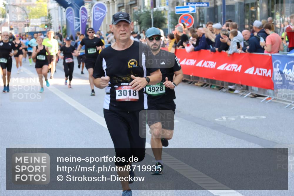 07.09.2025 - BARMER Alsterlauf Strokosch-Dieckow http://msf.ph/oto/8719935 07.09.2025 10:01:17 Ziel 2100, 2471, 2553, 2624, 2756, 2798, 2843, 2863, 2874, 2917, 3008, 3171, 3214, 3215, 3360, 3628, 3824, 4139, 4258, 4976, 5012, 5013, 5064, 5107, 5170, 5220, 5289, 5306, 5514, 5639, 5655, 5849, 6060, 6076, 6243, 8208, 8295 meine-sportfotos.de