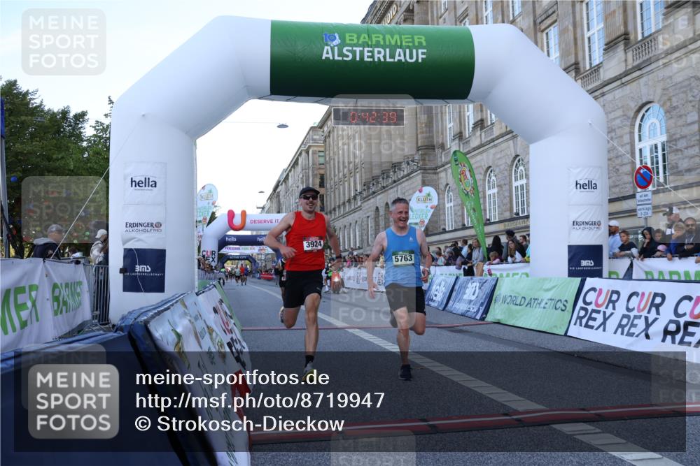 07.09.2025 - BARMER Alsterlauf Strokosch-Dieckow http://msf.ph/oto/8719947 07.09.2025 09:42:37 Ziel 3690, 3924, 5120, 5763 meine-sportfotos.de