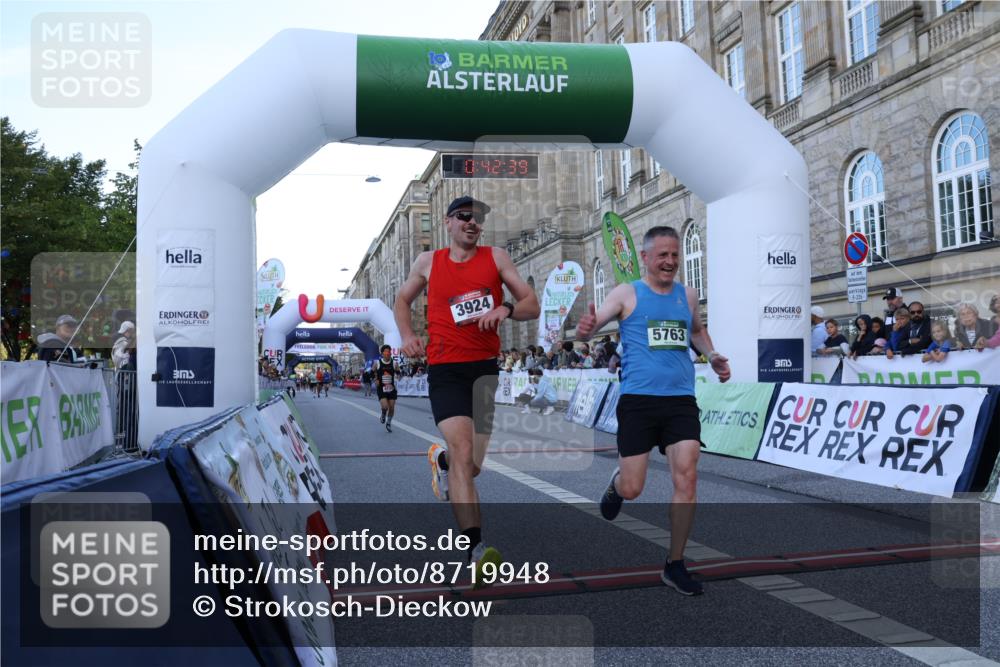 07.09.2025 - BARMER Alsterlauf Strokosch-Dieckow http://msf.ph/oto/8719948 07.09.2025 09:42:37 Ziel 3690, 3924, 5120, 5763 meine-sportfotos.de