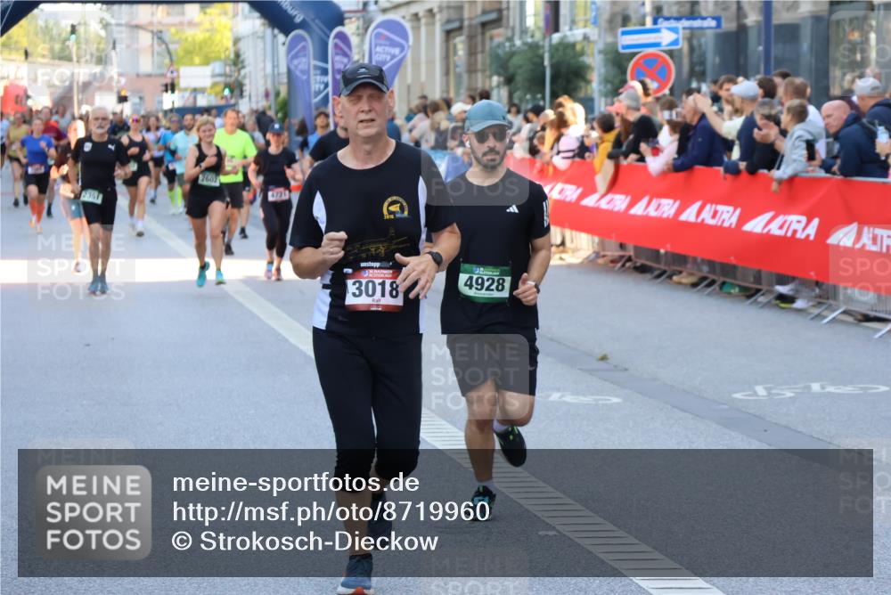 07.09.2025 - BARMER Alsterlauf Strokosch-Dieckow http://msf.ph/oto/8719960 07.09.2025 10:01:16 Ziel 2100, 2471, 2553, 2624, 2756, 2798, 2843, 2863, 2874, 2917, 3008, 3171, 3214, 3215, 3360, 3628, 3684, 3824, 4139, 4258, 4976, 5012, 5013, 5064, 5107, 5170, 5220, 5289, 5306, 5411, 5639, 5655, 5849, 6060, 6076, 6243, 8208, 8295 meine-sportfotos.de