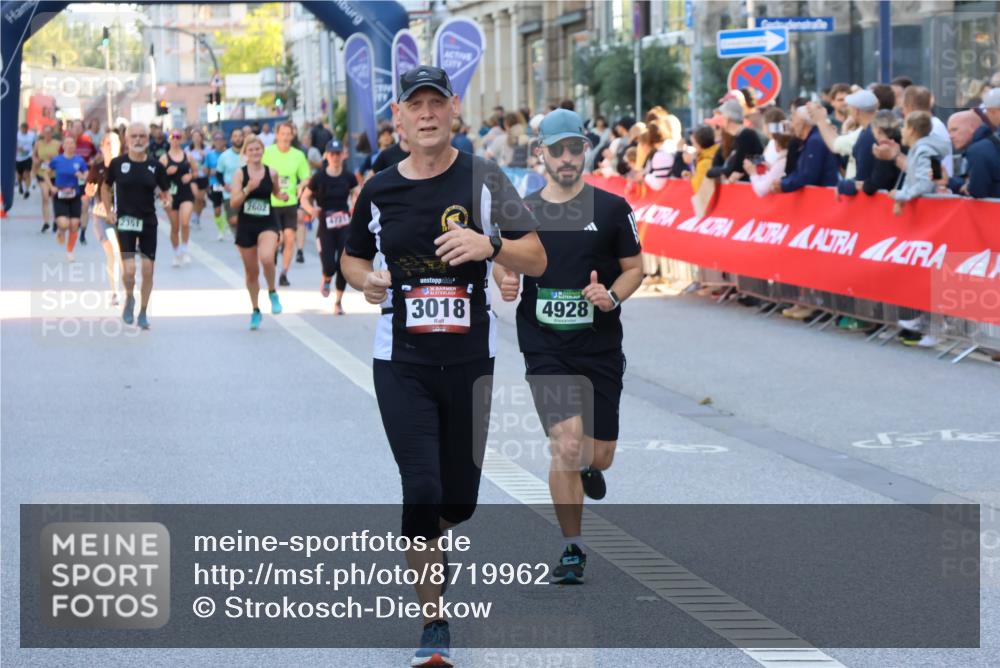 07.09.2025 - BARMER Alsterlauf Strokosch-Dieckow http://msf.ph/oto/8719962 07.09.2025 10:01:16 Ziel 2100, 2471, 2553, 2624, 2756, 2798, 2843, 2863, 2874, 2917, 3008, 3171, 3214, 3215, 3360, 3628, 3684, 3824, 4139, 4258, 4976, 5012, 5013, 5064, 5107, 5170, 5220, 5289, 5306, 5411, 5639, 5655, 5849, 6060, 6076, 6243, 8208, 8295 meine-sportfotos.de