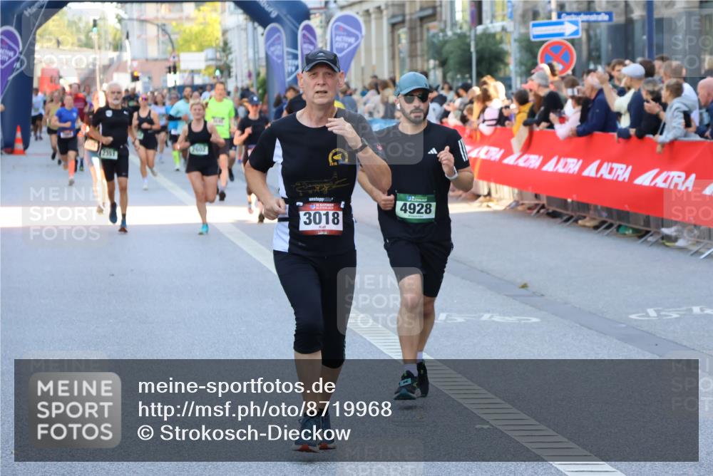 07.09.2025 - BARMER Alsterlauf Strokosch-Dieckow http://msf.ph/oto/8719968 07.09.2025 10:01:16 Ziel 2100, 2471, 2553, 2624, 2756, 2798, 2843, 2863, 2874, 2917, 3008, 3171, 3214, 3215, 3360, 3628, 3684, 3824, 4139, 4258, 4976, 5012, 5013, 5064, 5107, 5170, 5220, 5289, 5306, 5411, 5639, 5655, 5849, 6060, 6076, 6243, 8208, 8295 meine-sportfotos.de