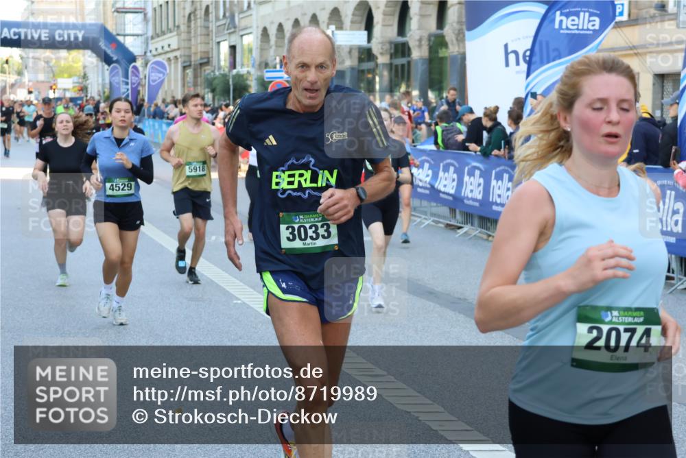 07.09.2025 - BARMER Alsterlauf Strokosch-Dieckow http://msf.ph/oto/8719989 07.09.2025 10:01:11 Ziel 1007, 2100, 2471, 2553, 2624, 2756, 2798, 2843, 2874, 2931, 3008, 3214, 3215, 3628, 3684, 4139, 4190, 4705, 4902, 4903, 4938, 4976, 5000, 5064, 5107, 5170, 5220, 5289, 5306, 5411, 5849, 6060, 6076, 6097, 6243, 8057, 8295 meine-sportfotos.de