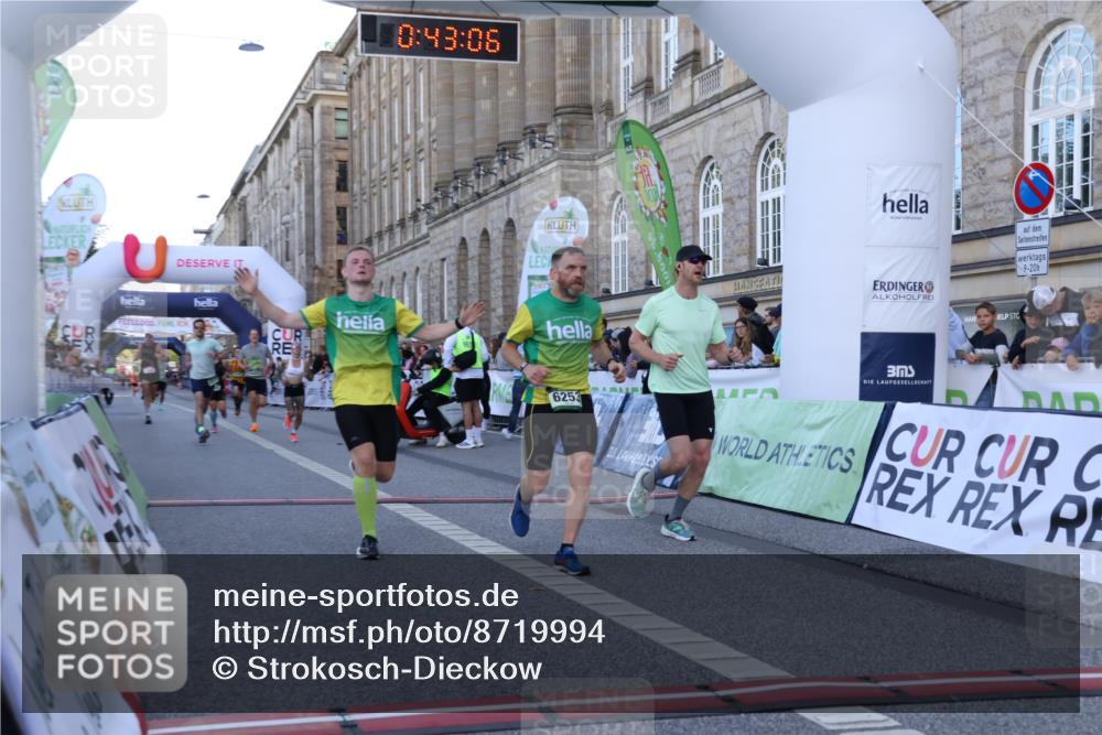 07.09.2025 - BARMER Alsterlauf Strokosch-Dieckow http://msf.ph/oto/8719994 07.09.2025 09:43:05 Ziel 2111, 2231, 4303, 4594, 5118, 5213, 5356, 5906, 6253, 6297, 8265, 8408 meine-sportfotos.de