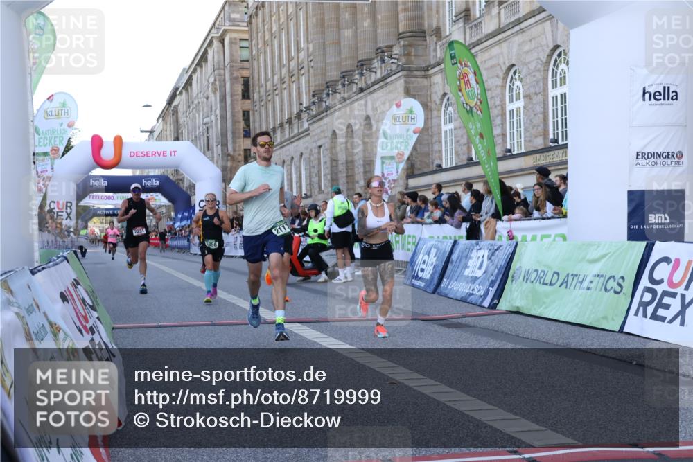 07.09.2025 - BARMER Alsterlauf Strokosch-Dieckow http://msf.ph/oto/8719999 07.09.2025 09:43:07 Ziel 2111, 2231, 4303, 4594, 5213, 5356, 5449, 5662, 5906, 6253, 6297, 8265, 8408 meine-sportfotos.de