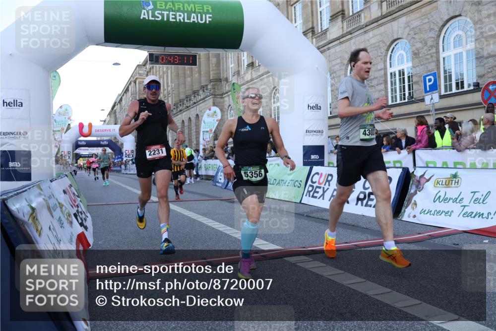 07.09.2025 - BARMER Alsterlauf Strokosch-Dieckow http://msf.ph/oto/8720007 07.09.2025 09:43:10 Ziel 2111, 2231, 3572, 4303, 4594, 5213, 5356, 5449, 5662, 8265, 8408 meine-sportfotos.de