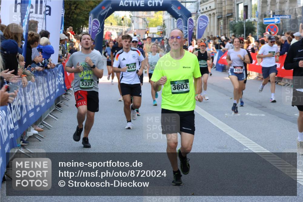 07.09.2025 - BARMER Alsterlauf Strokosch-Dieckow http://msf.ph/oto/8720024 07.09.2025 10:01:04 Ziel 1007, 2463, 2471, 2553, 2874, 2931, 3008, 3060, 3684, 3695, 4139, 4190, 4705, 4721, 4831, 4875, 4902, 4903, 4938, 4976, 5000, 5107, 5220, 5289, 5411, 5849, 6060, 6076, 6097, 6243, 6261, 8057, 8308, 8402 meine-sportfotos.de