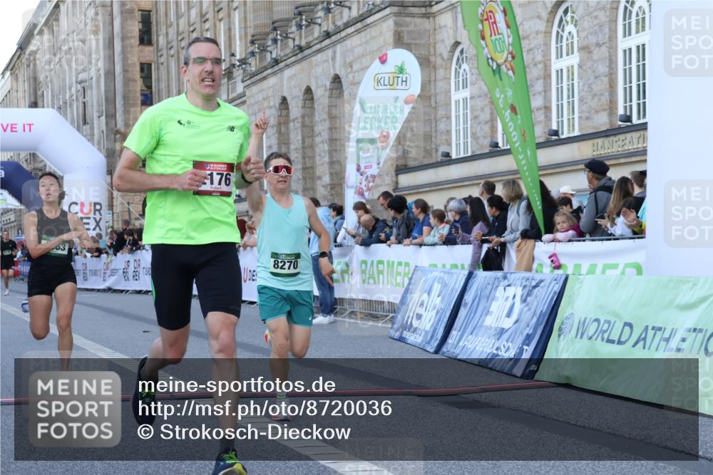 07.09.2025 - BARMER Alsterlauf Strokosch-Dieckow http://msf.ph/oto/8720036 07.09.2025 09:43:29 Ziel 2176, 3890, 4146, 4963, 5192, 8270 meine-sportfotos.de