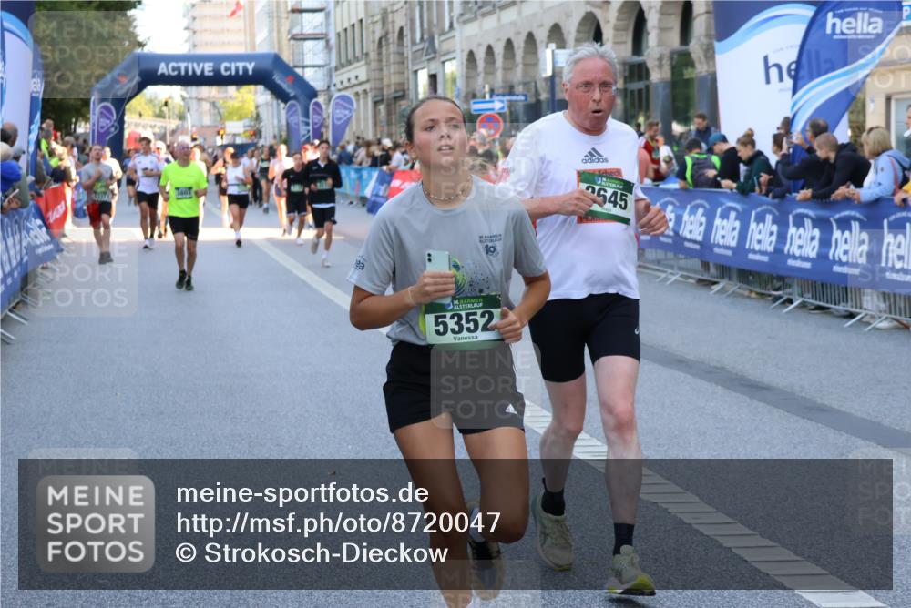 07.09.2025 - BARMER Alsterlauf Strokosch-Dieckow http://msf.ph/oto/8720047 07.09.2025 10:00:58 Ziel 1007, 2351, 2425, 2463, 2602, 2874, 2931, 3060, 3300, 3684, 3695, 4190, 4705, 4721, 4831, 4875, 4902, 4903, 4938, 5000, 5411, 6097, 6261, 8057, 8308, 8402 meine-sportfotos.de