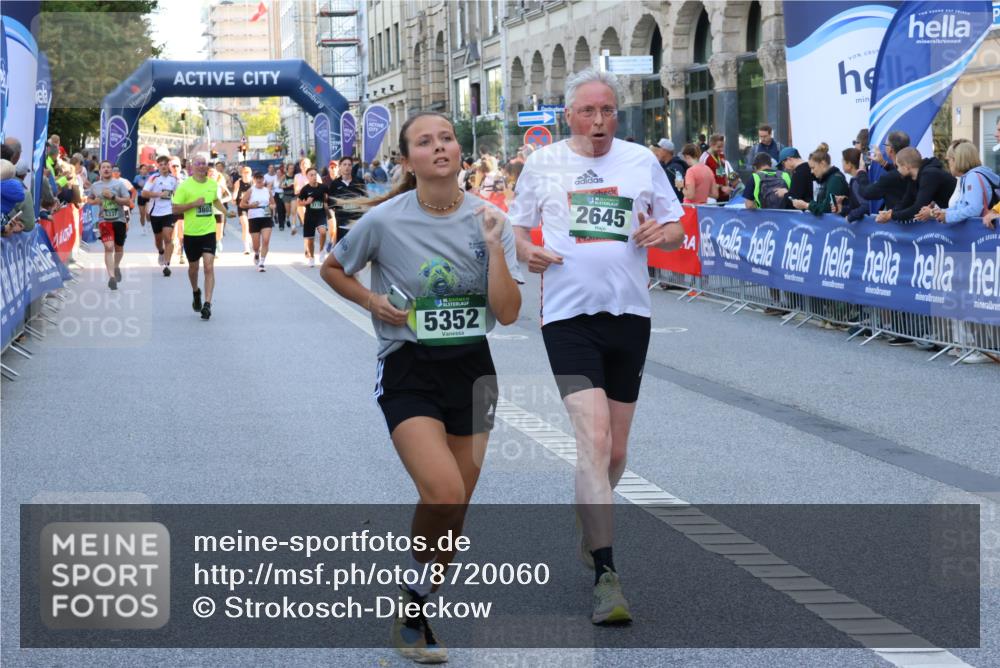 07.09.2025 - BARMER Alsterlauf Strokosch-Dieckow http://msf.ph/oto/8720060 07.09.2025 10:00:58 Ziel 1007, 2351, 2425, 2463, 2602, 2874, 2931, 3060, 3300, 3684, 3695, 4190, 4705, 4721, 4831, 4875, 4902, 4903, 4938, 5000, 5411, 6097, 6261, 8057, 8308, 8402 meine-sportfotos.de