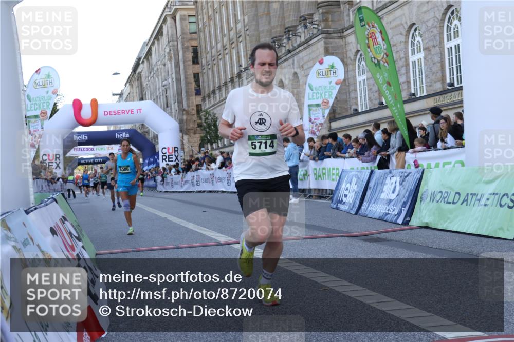 07.09.2025 - BARMER Alsterlauf Strokosch-Dieckow http://msf.ph/oto/8720074 07.09.2025 09:43:49 Ziel 2400, 3814, 5389, 5421, 5714, 8006 meine-sportfotos.de