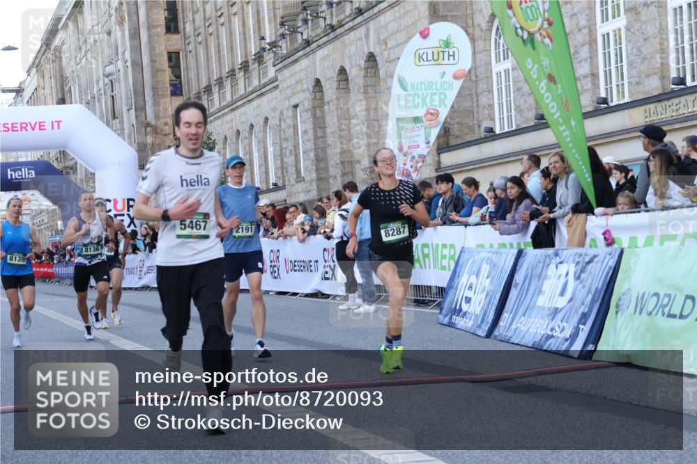 07.09.2025 - BARMER Alsterlauf Strokosch-Dieckow http://msf.ph/oto/8720093 07.09.2025 09:43:56 Ziel 2191, 2400, 4022, 4140, 5421, 5467, 8006, 8136, 8139 meine-sportfotos.de