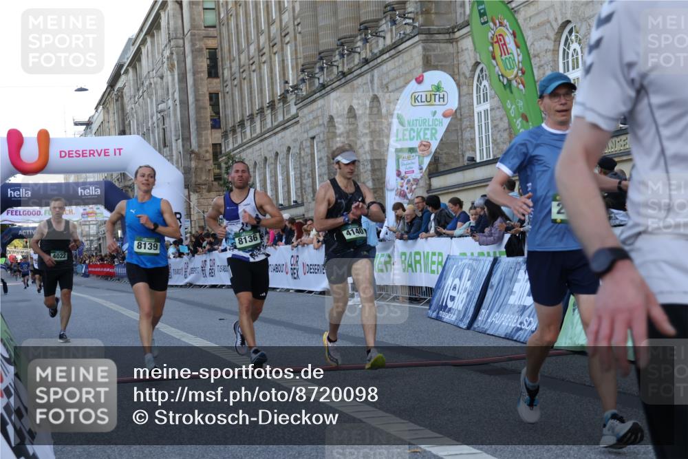 07.09.2025 - BARMER Alsterlauf Strokosch-Dieckow http://msf.ph/oto/8720098 07.09.2025 09:43:58 Ziel 2191, 2400, 4022, 4140, 5421, 5467, 6250, 8136, 8139 meine-sportfotos.de