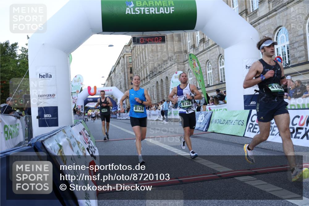 07.09.2025 - BARMER Alsterlauf Strokosch-Dieckow http://msf.ph/oto/8720103 07.09.2025 09:44:00 Ziel 2191, 4022, 4140, 5421, 5467, 6250, 8136, 8139 meine-sportfotos.de