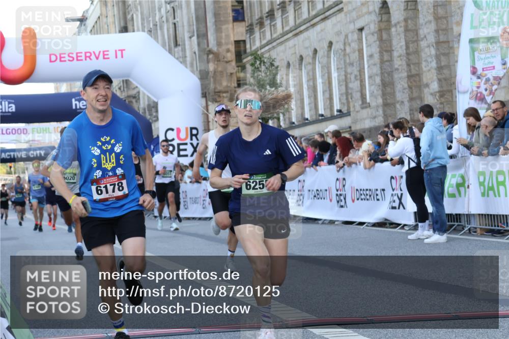 07.09.2025 - BARMER Alsterlauf Strokosch-Dieckow http://msf.ph/oto/8720125 07.09.2025 09:44:11 Ziel 2699, 3480, 5264, 6020, 6051, 6178, 6255, 8040 meine-sportfotos.de